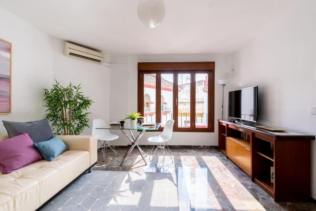 Appartamento Behouse Sierpes Siviglia Esterno foto