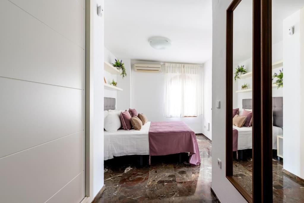 Appartamento Behouse Sierpes Siviglia Esterno foto