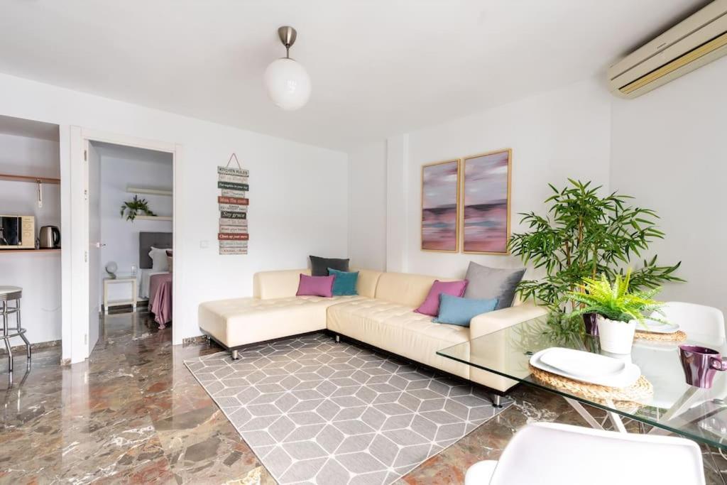 Appartamento Behouse Sierpes Siviglia Esterno foto